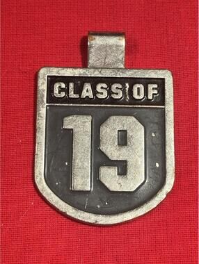 Class of 2019 Keychain Keyring Black Enamel Silvertone Heavy